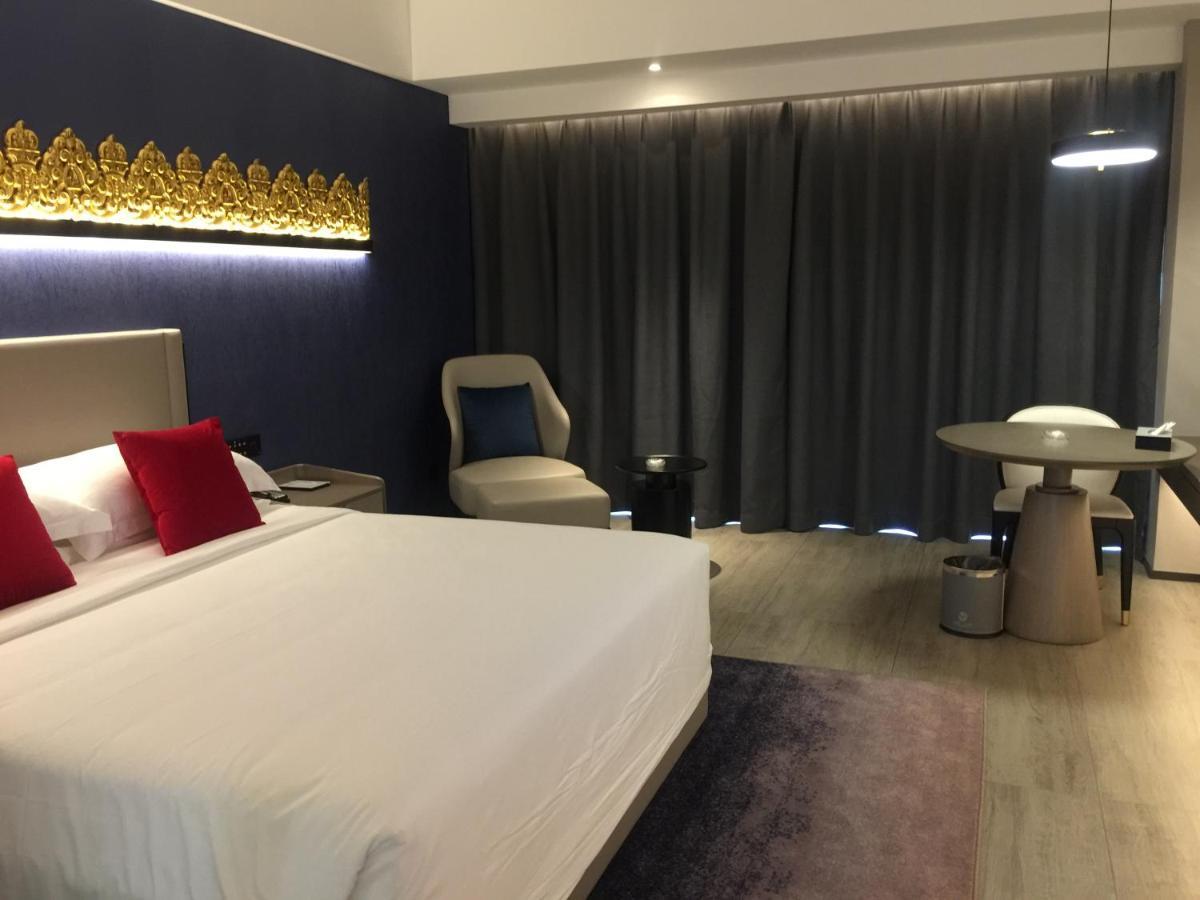 Tian Yi International Hotel 天艺国际酒店 Phnom Penh Dış mekan fotoğraf