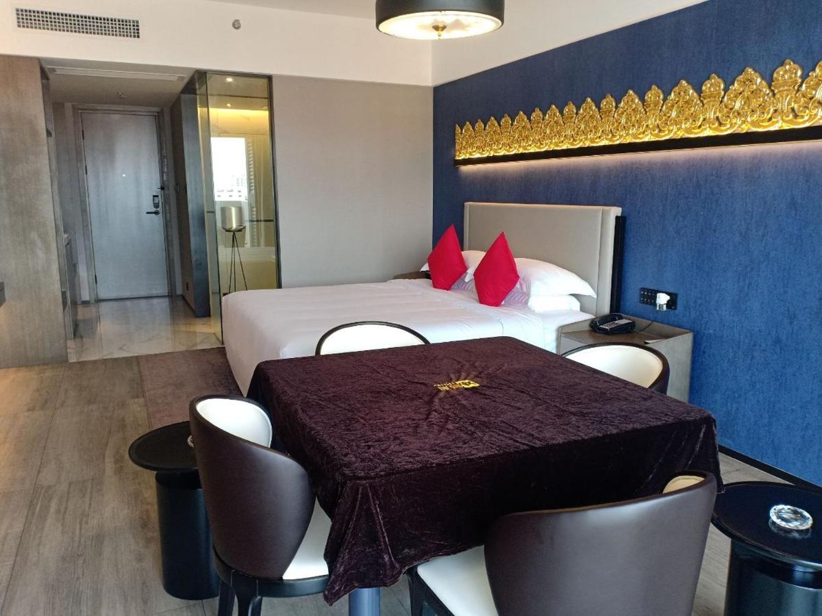 Tian Yi International Hotel 天艺国际酒店 Phnom Penh Dış mekan fotoğraf