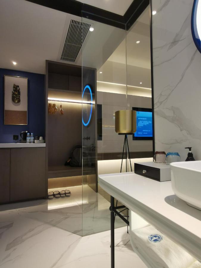 Tian Yi International Hotel 天艺国际酒店 Phnom Penh Dış mekan fotoğraf