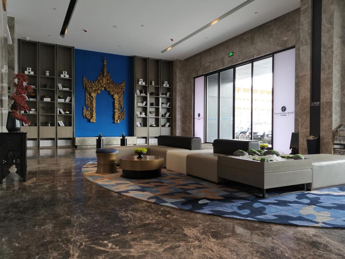 Tian Yi International Hotel 天艺国际酒店 Phnom Penh Dış mekan fotoğraf