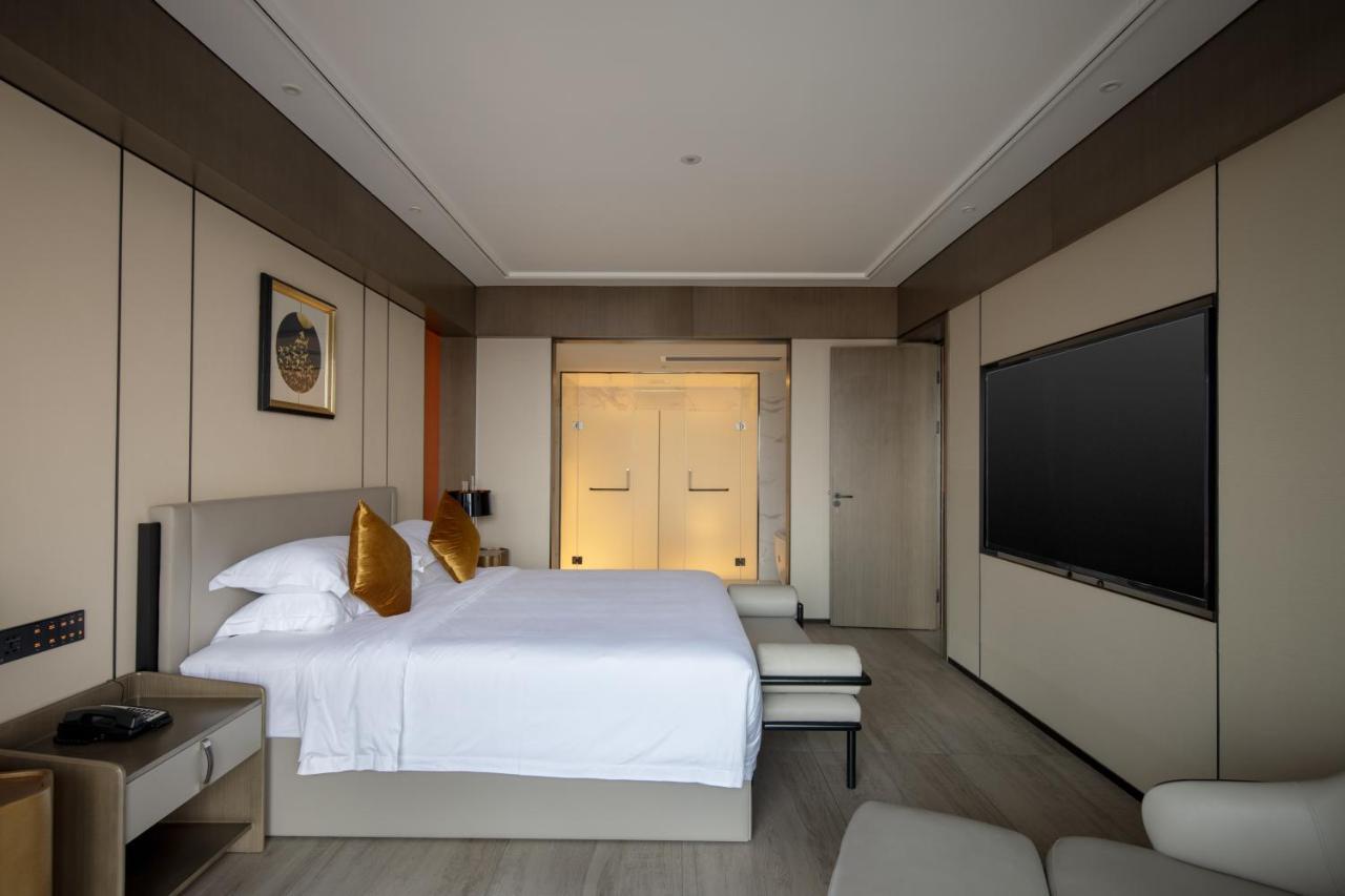 Tian Yi International Hotel 天艺国际酒店 Phnom Penh Dış mekan fotoğraf