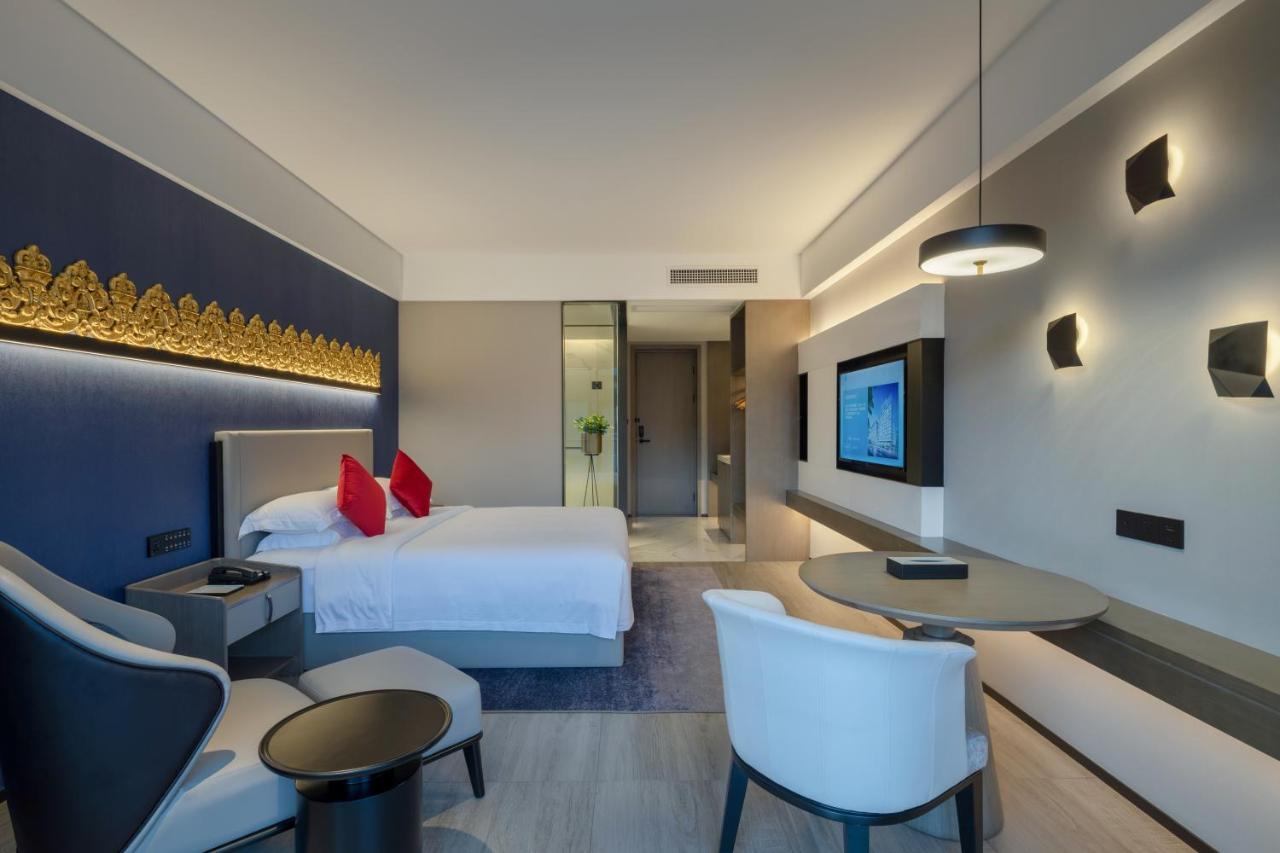 Tian Yi International Hotel 天艺国际酒店 Phnom Penh Dış mekan fotoğraf