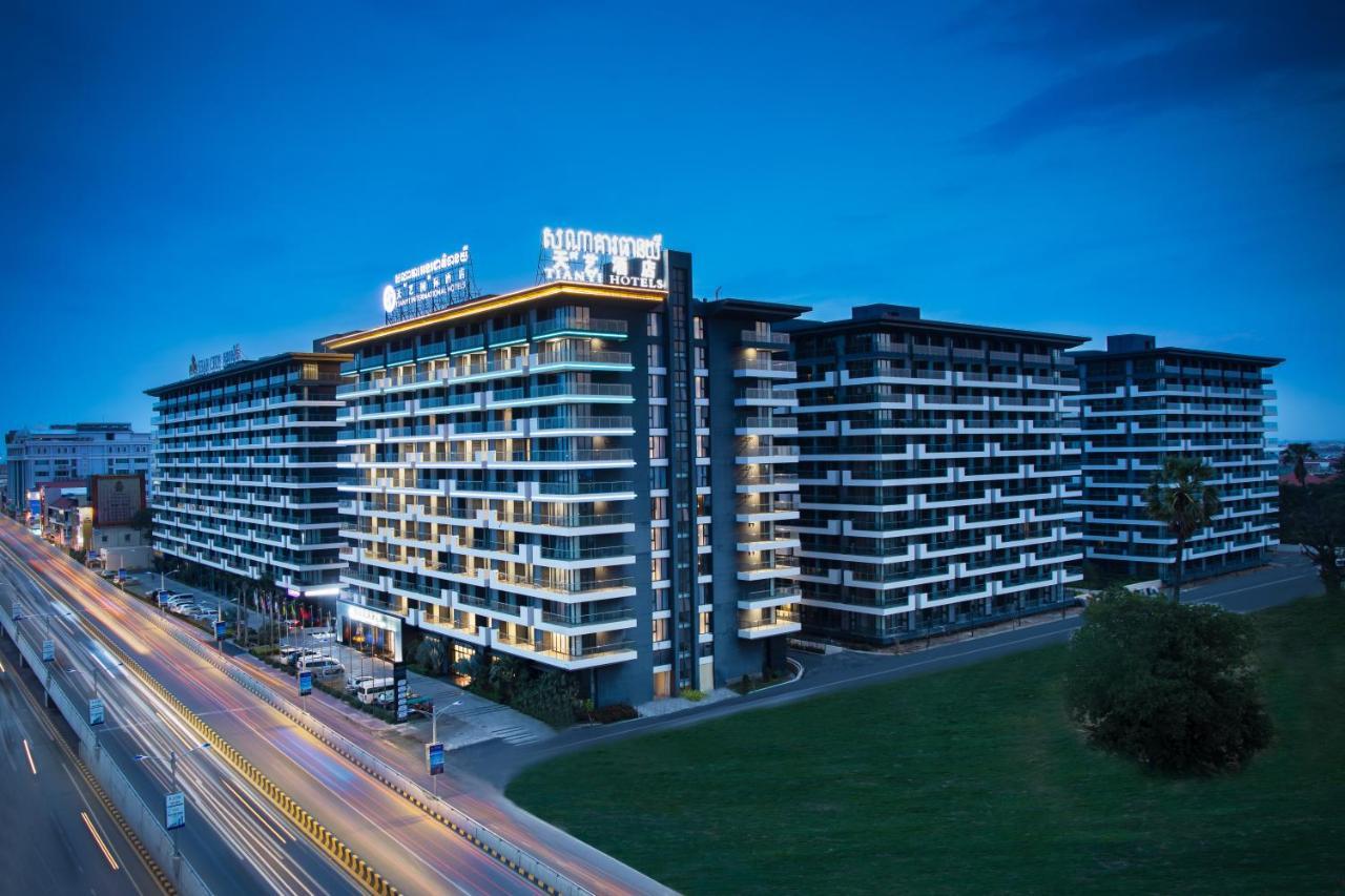 Tian Yi International Hotel 天艺国际酒店 Phnom Penh Dış mekan fotoğraf
