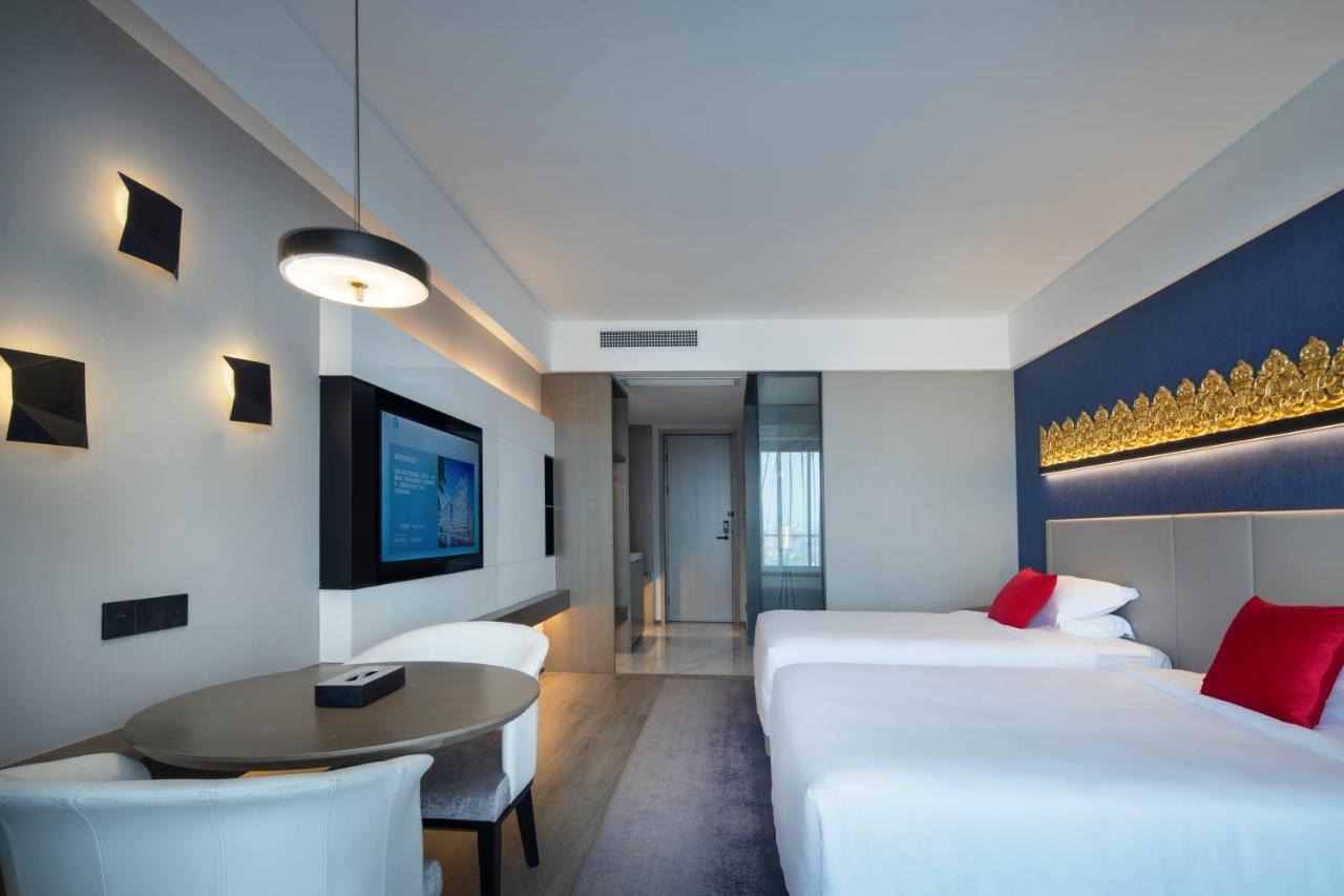 Tian Yi International Hotel 天艺国际酒店 Phnom Penh Dış mekan fotoğraf